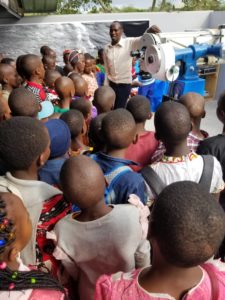 MMAO - 200 students visit the observatory